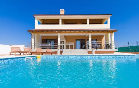 Location Maison à Svetvincenat 8 personnes