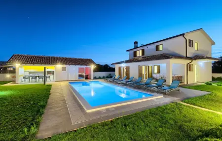 Location Maison à Pula 8 personnes