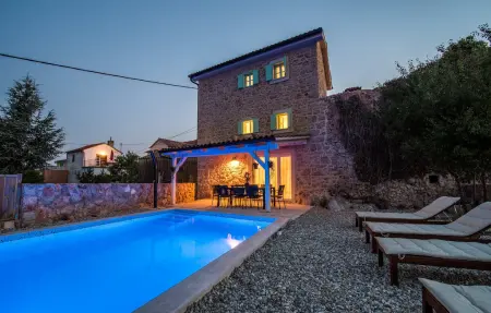 Location Maison à Risika 6 personnes