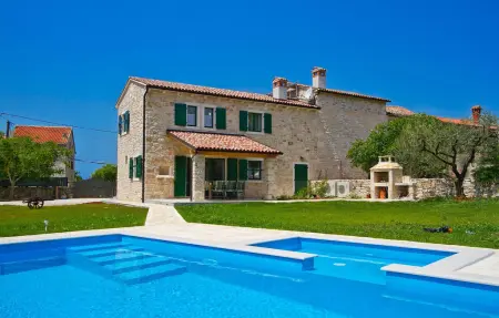 Location Maison à Kanfanar 12 personnes