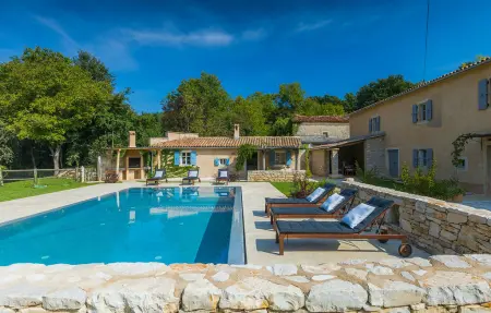 Location Maison à Zminj 8 personnes