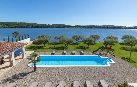 Location Maison à Pula 14 personnes