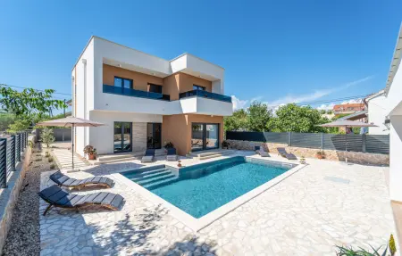 Location Maison à Sukosan 8 personnes