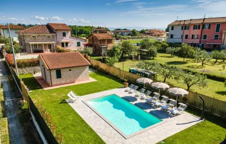 Location Maison à Orentano 10 personnes