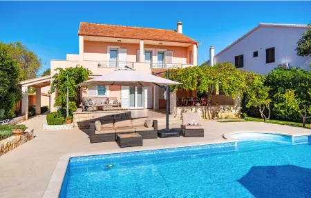 Location Maison à Vodice 8 personnes