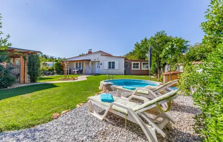 Location Maison à Skatari 4 personnes