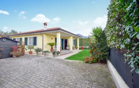 Location Maison à Capezzano 4 personnes