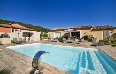 Location Maison à Bagnols sur Cèze 8 personnes