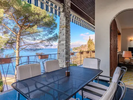 Location Maison à Laveno Mombello 7 personnes