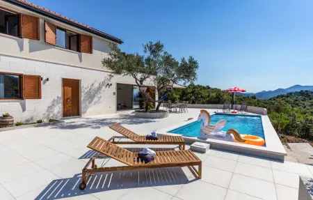 Location Maison à Ploce 6 personnes