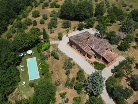 Location Gîte à Paciano 8 personnes