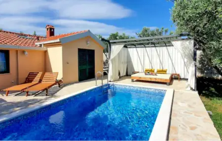 Location Maison à Kastel Novi 4 personnes