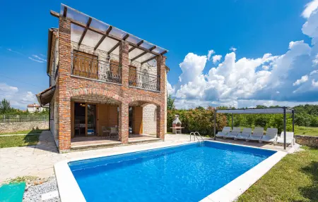 Location Maison à Cabrunici 6 personnes