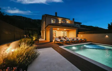 Location Maison à Bribir 6 personnes