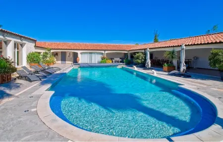 Location Maison à Saint Martin De Crau 16 personnes