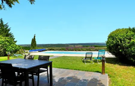 Location Maison à Plazac 8 personnes