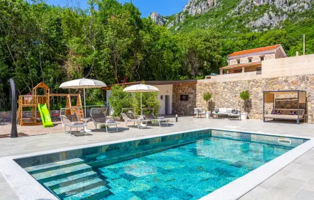 Location Maison à Bribir 4 personnes