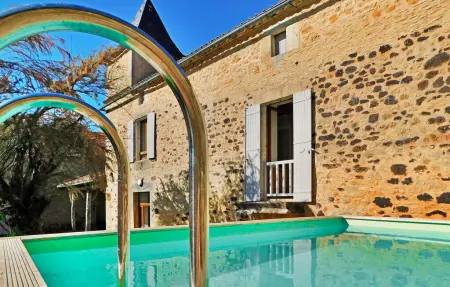 Location Maison à Mazeyrolles 8 personnes