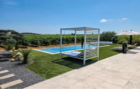 Location Maison à Servians 8 personnes