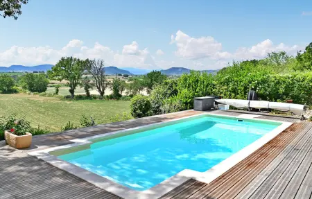 Location Maison à ST JEAN DE MARUEJOLS ET AVEJAN 7 personnes