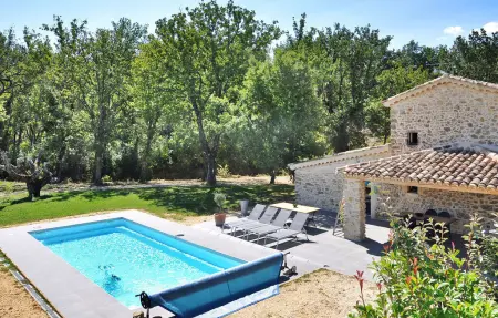 Location Maison à St Sauveur de Cruziere 4 personnes