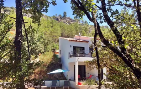 Location Maison à Vins Sur Caramy 8 personnes