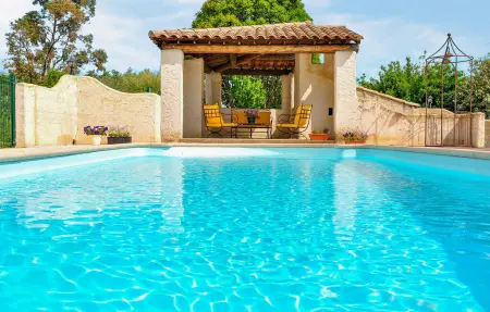 Location Maison à St Sauveur de Cruzière 9 personnes