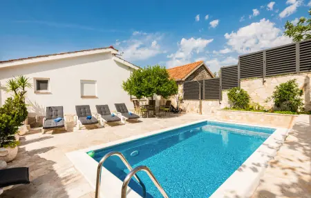 Location Maison à Desne 6 personnes