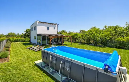 Location Maison à Turcin 6 personnes
