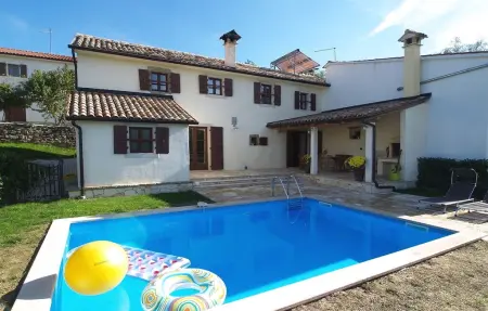 Location Maison à Gologorica 6 personnes