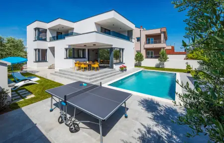 Location Maison à Valbandon 6 personnes