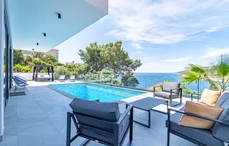 Location Maison à Zavalatica 6 personnes