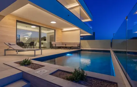 Location Maison à Punat 9 personnes